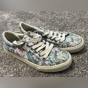 Taos sneakers